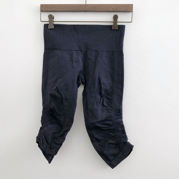 Lululemon In The Flow Crop Size 4 - Picture 2 of 10